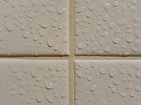 ¿Cómo evitar la humedad en el cuarto de baño?